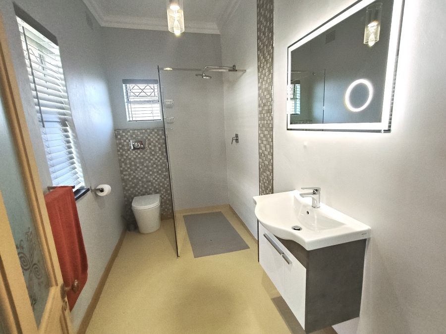 3 Bedroom Property for Sale in Gordons Bay Central Western Cape